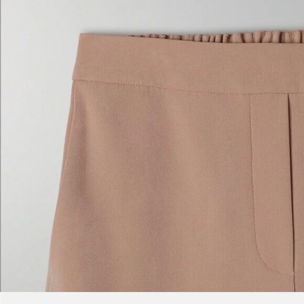 Shorts - Picture 2 of 6